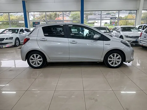 Toyota Yaris 2015 photo 5