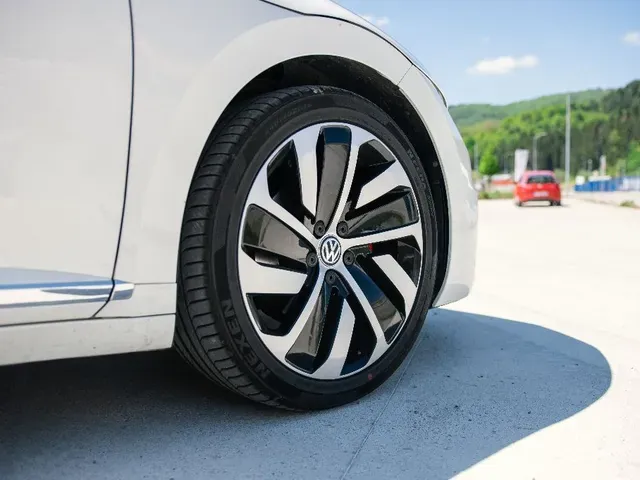 Volkswagen Arteon 2017 photo 2