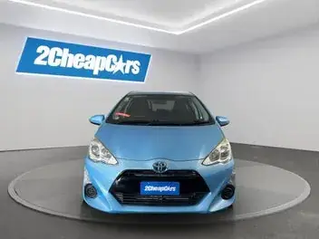 Toyota Aqua 2015 photo 3
