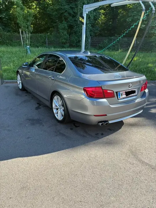 BMW 5 Series 2012 photo 3