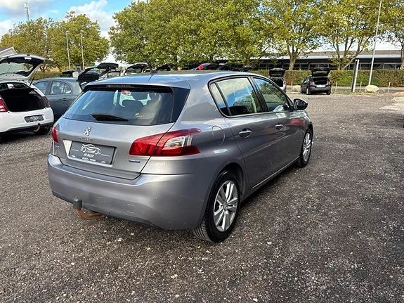 Peugeot 308 2015 photo 3