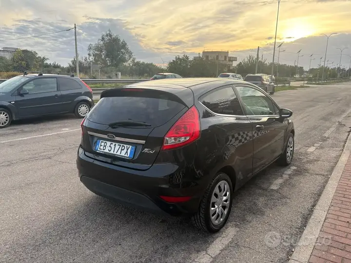 Ford Fiesta 2010 photo 5