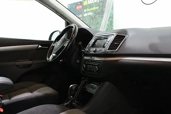 Volkswagen Sharan 2012 photo 4