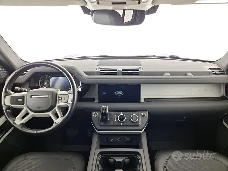 Land Rover Defender 2022 photo 4