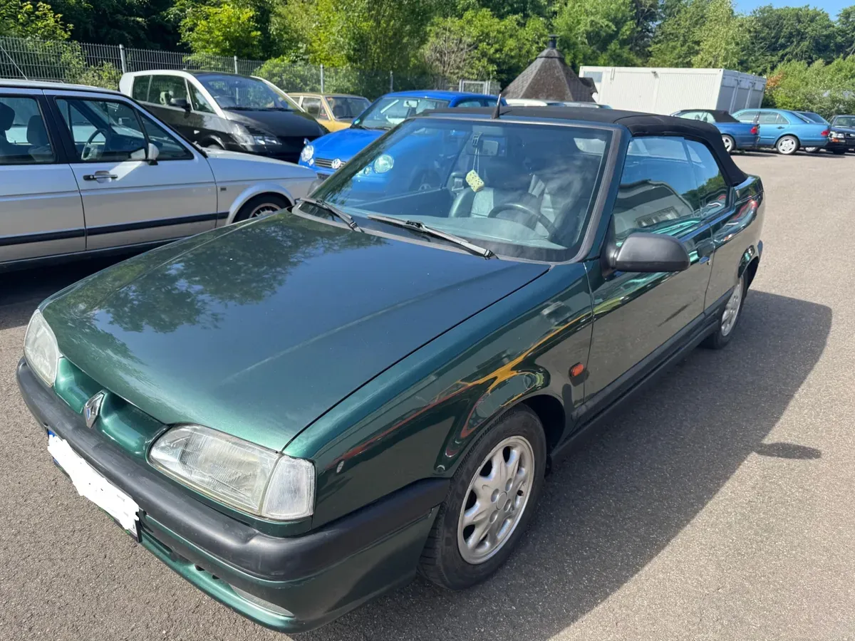 Renault R 19