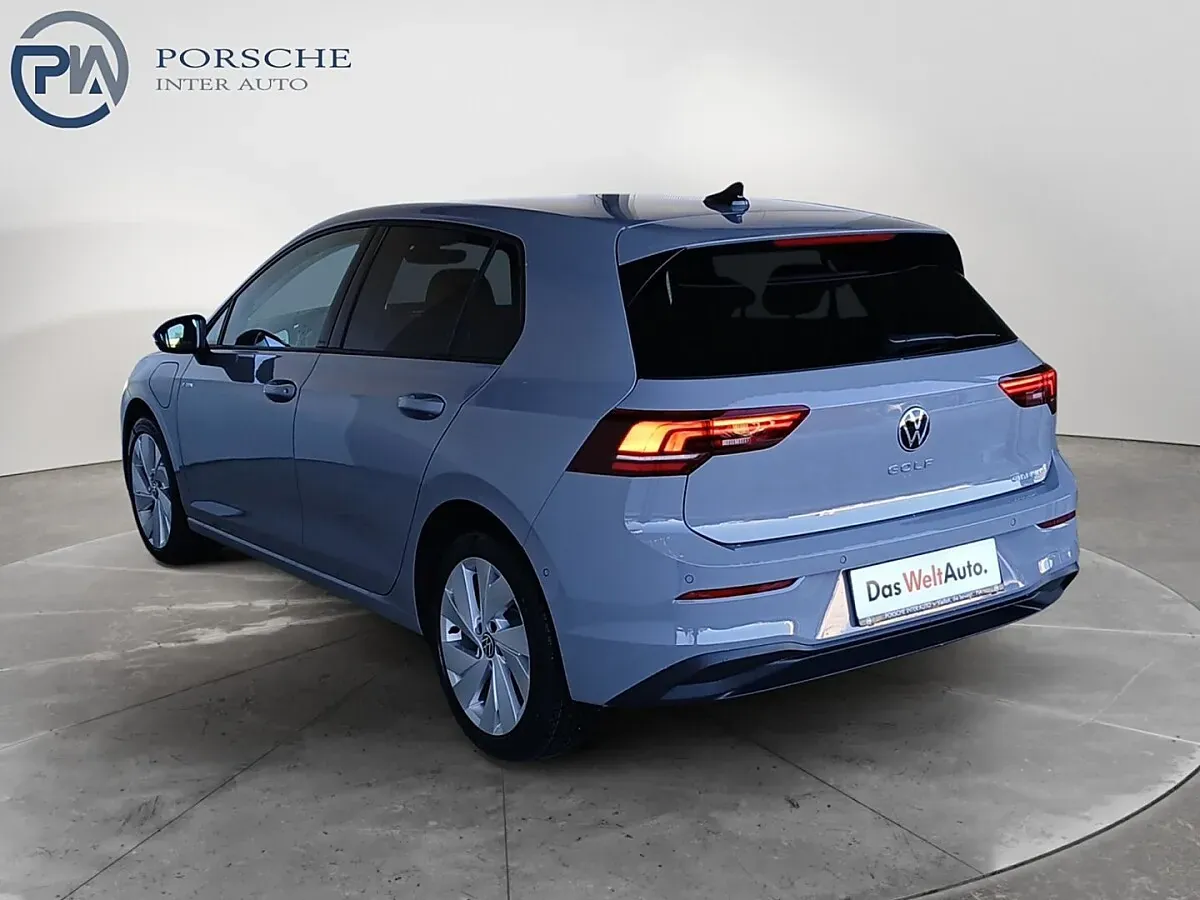 Volkswagen Golf 2026 photo 3