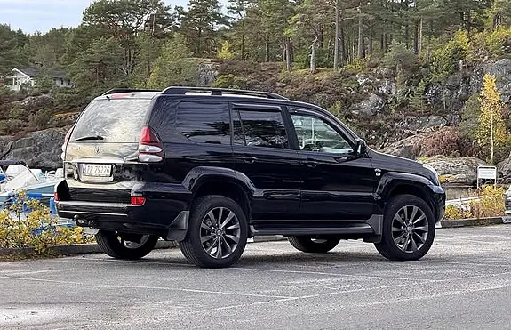 Toyota Land Cruiser 2009 photo 3