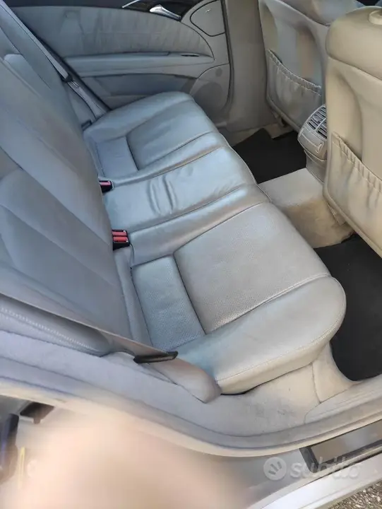 Mercedes-Benz E 280 2005 photo 4