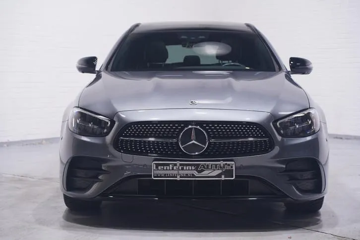 Mercedes-Benz E-Class 2022 photo 2