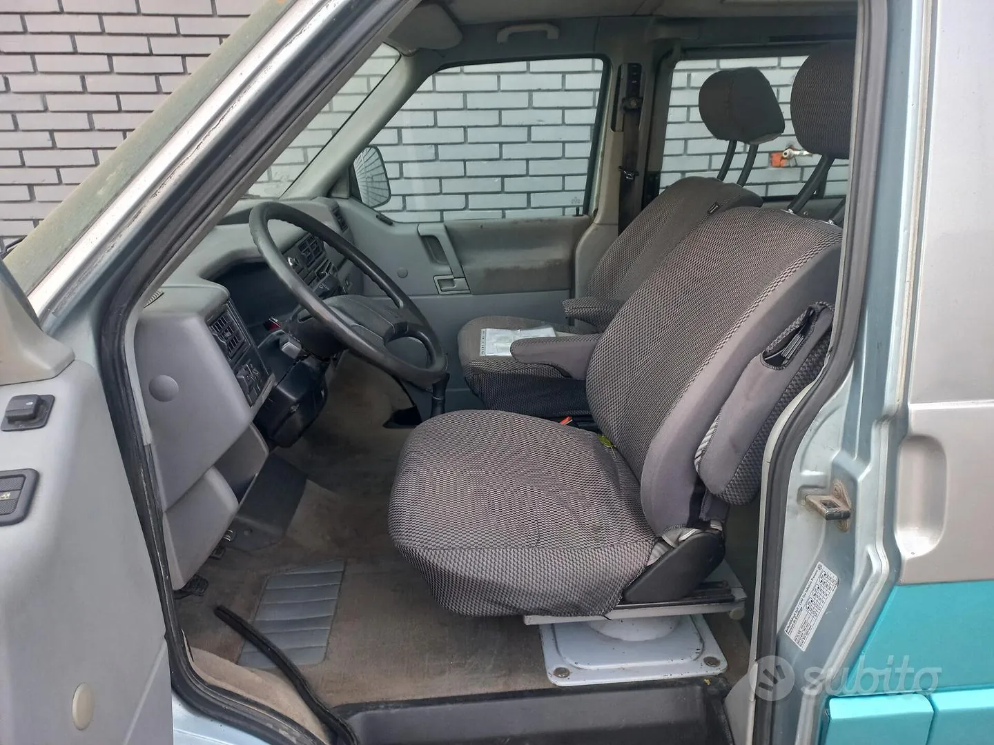 Volkswagen Transporter 1993 photo 2