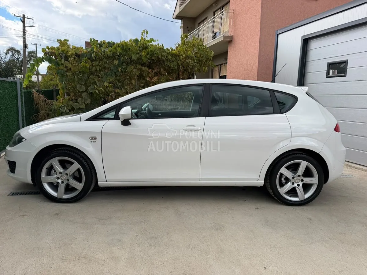 Seat Leon 2010 photo 3