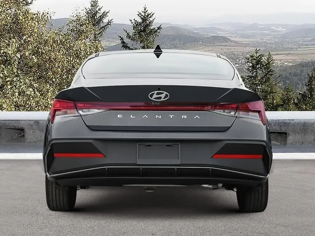Hyundai Elantra 2026 photo 5