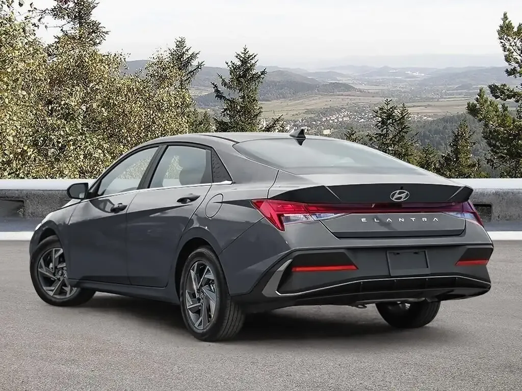 Hyundai Elantra 2026 photo 4