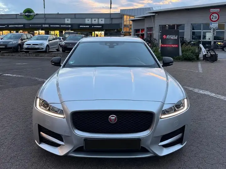 Jaguar Xf