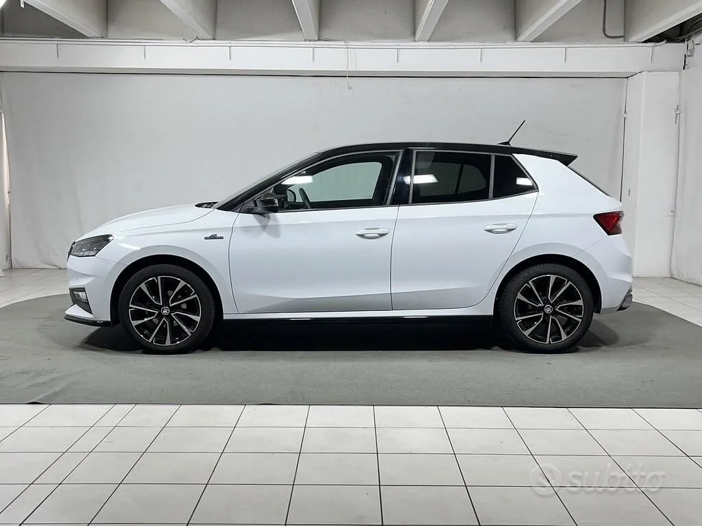 Skoda Fabia 2024 photo 2