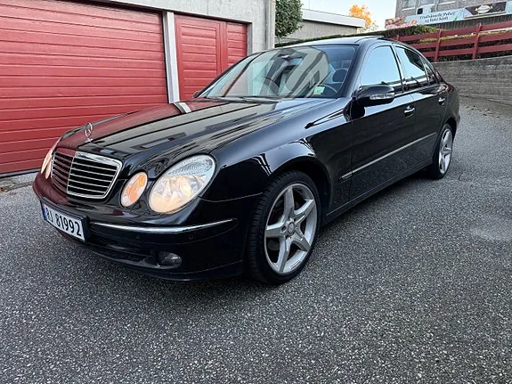 Mercedes-Benz E220 D 2005 photo 2