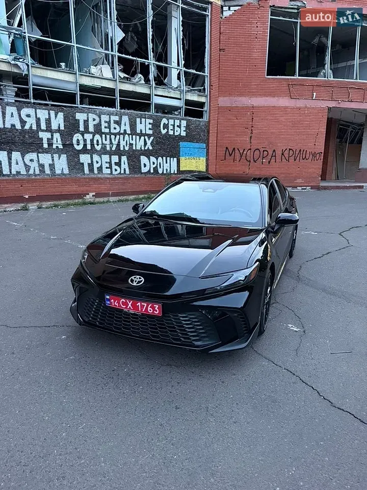 Toyota Camry 2025 photo 4