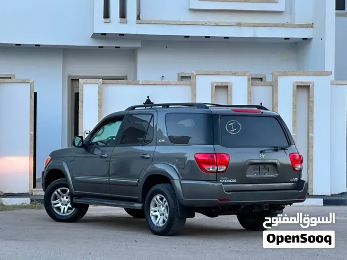 Toyota Sequoia 2006 photo 3
