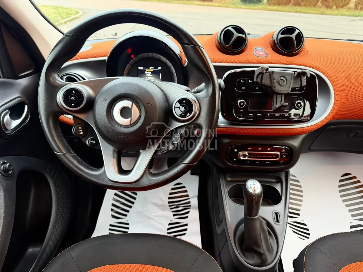 Smart Forfour 2015 photo 2