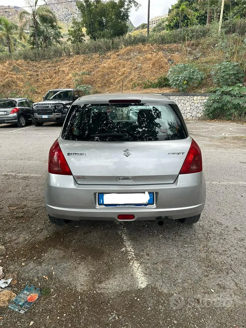 Suzuki Swift 2006 photo 3
