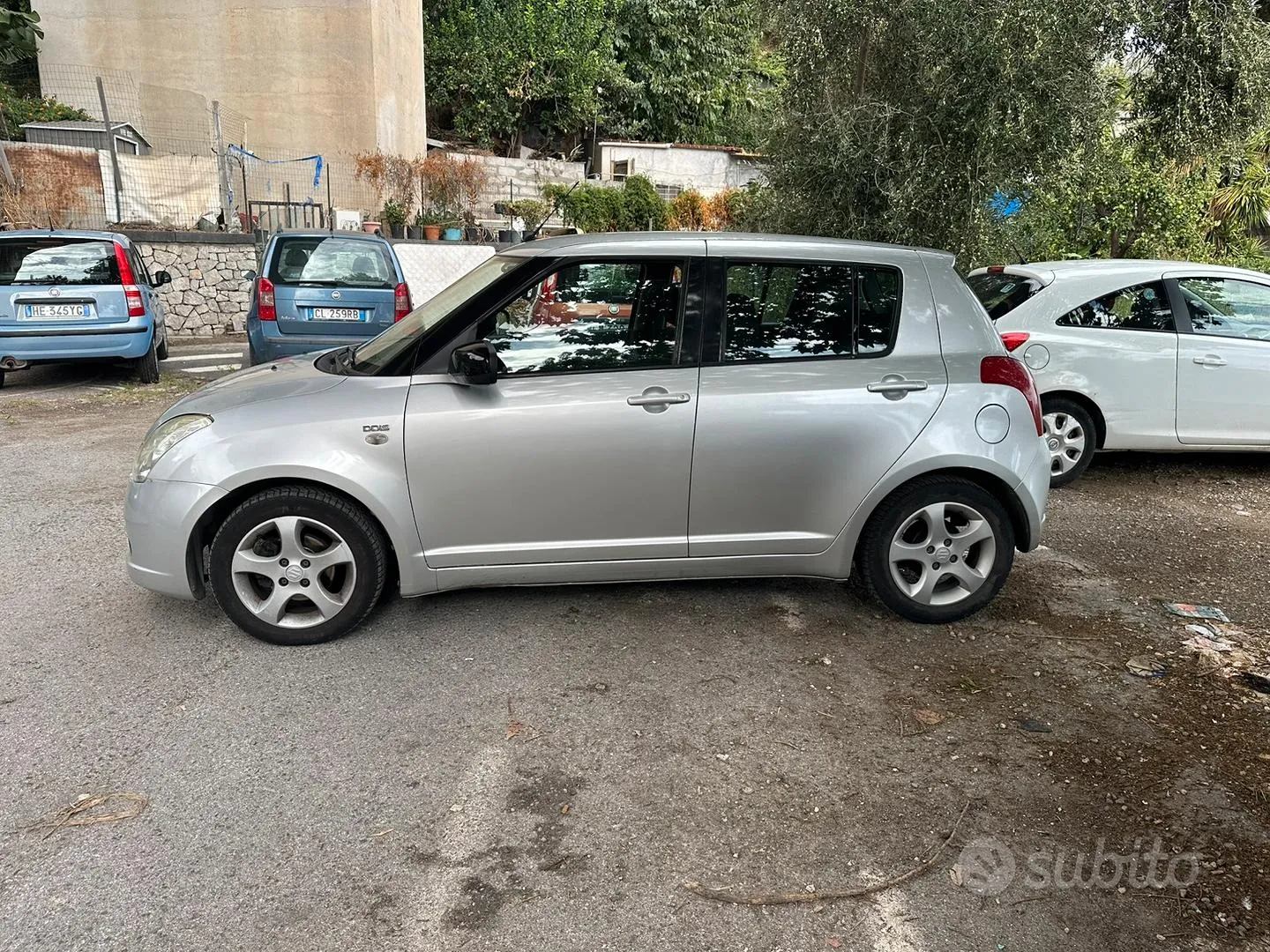 Suzuki Swift 2006 photo 2