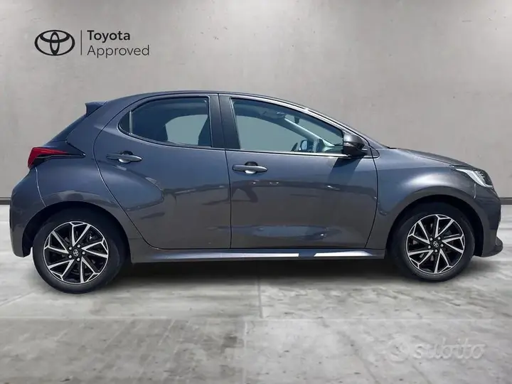 Toyota Yaris 2023 photo 4