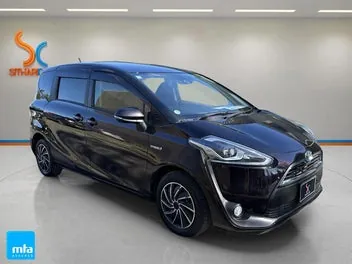 Toyota Sienta 2018 photo 2