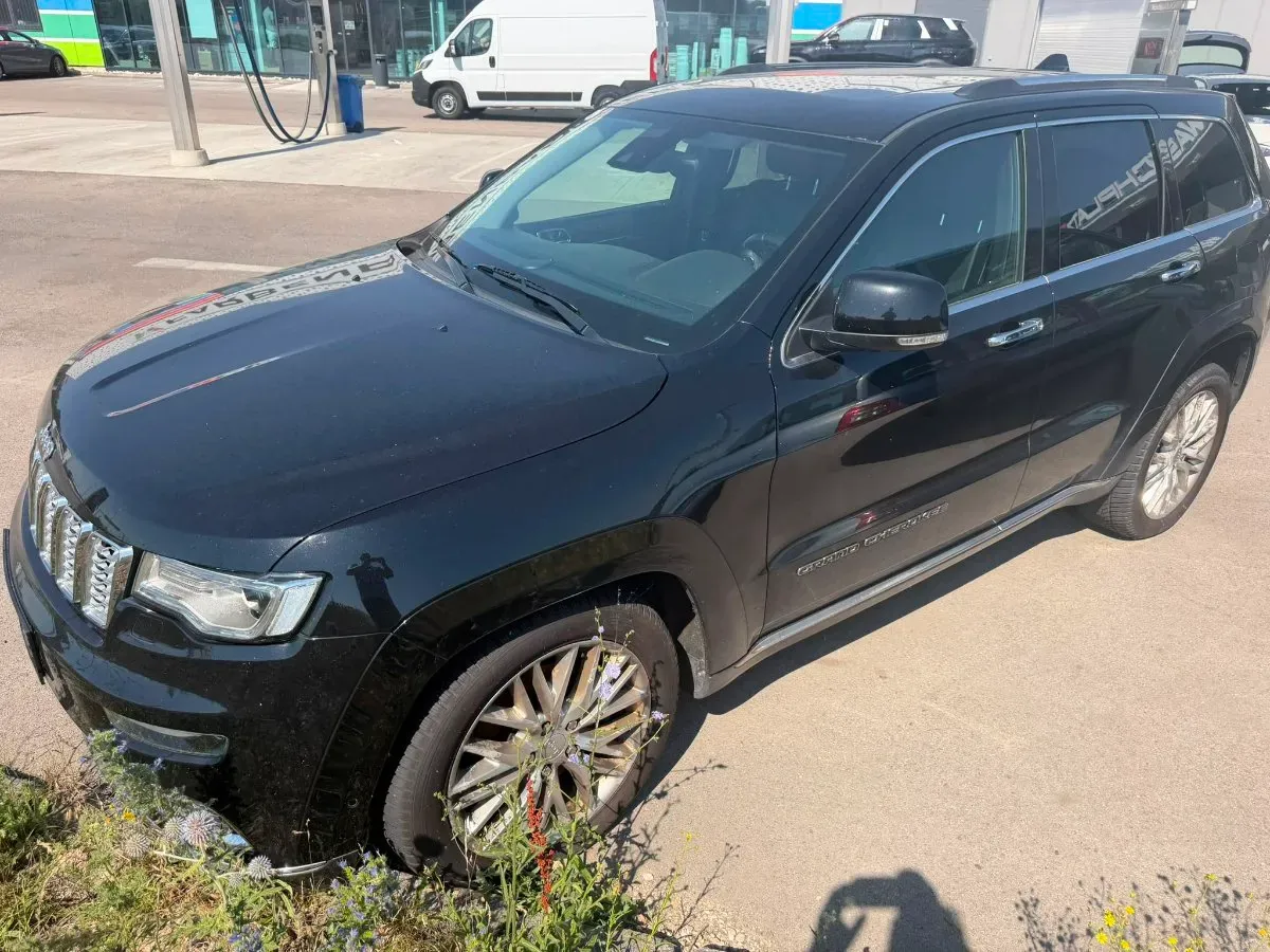 Jeep Grand Cherokee 2017 photo 2