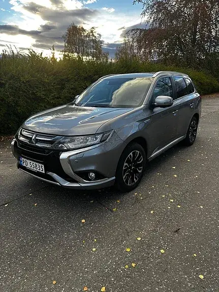 Mitsubishi Outlander 2016 photo 2