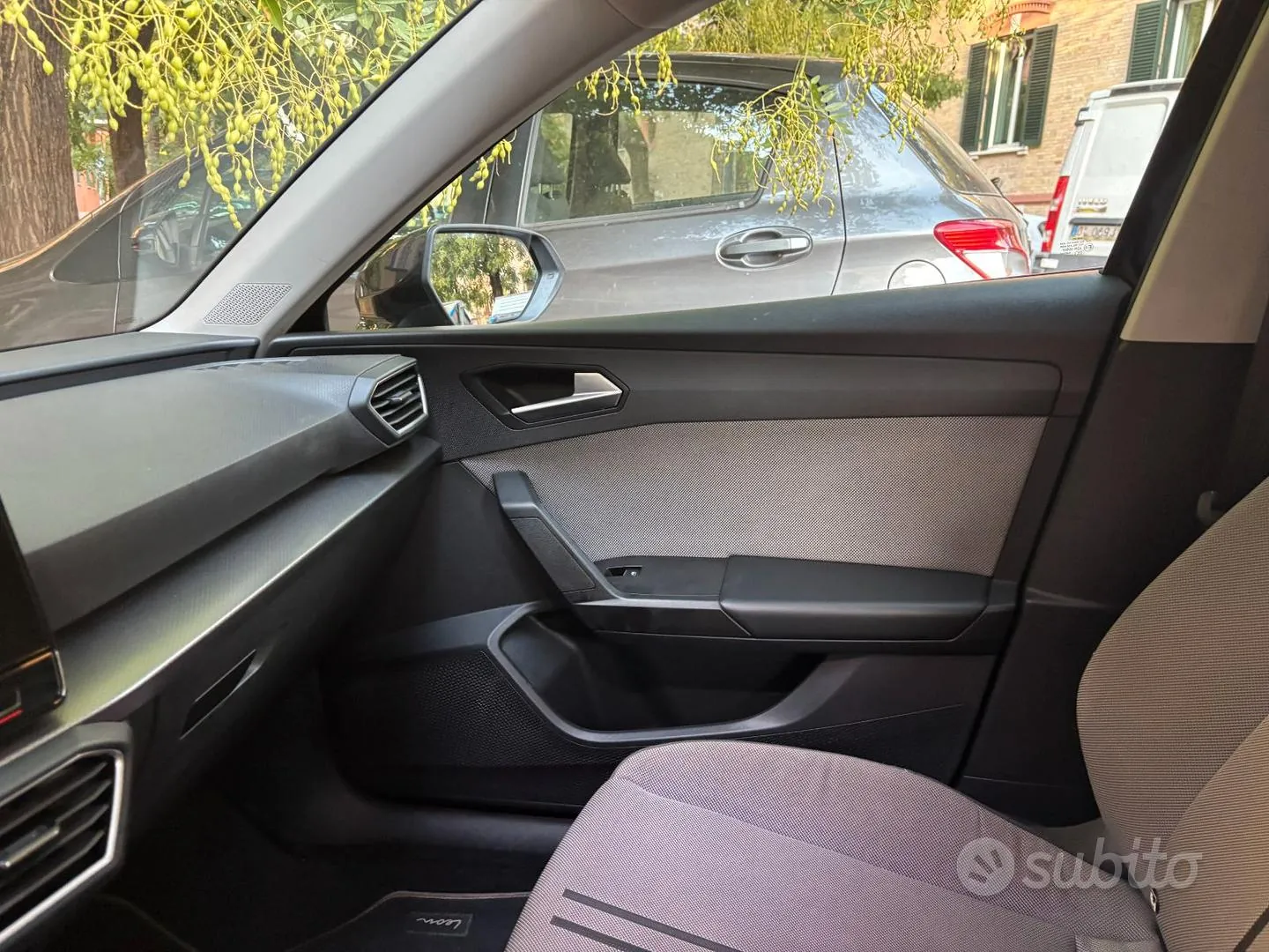Seat Leon 2021 photo 2