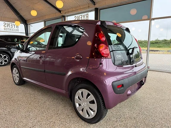 Peugeot 107 2014 photo 5