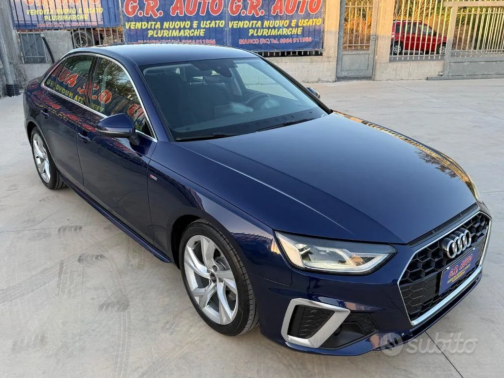 Audi A4 2022 photo 2