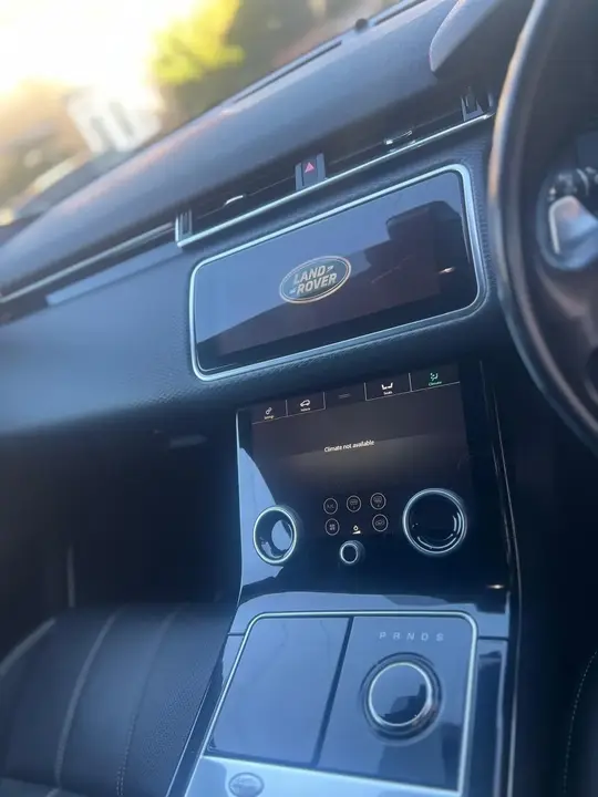 Land Rover Range Rover Velar 2018 photo 4