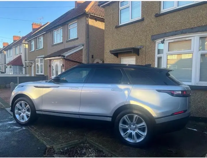 Land Rover Range Rover Velar 2018 photo 2