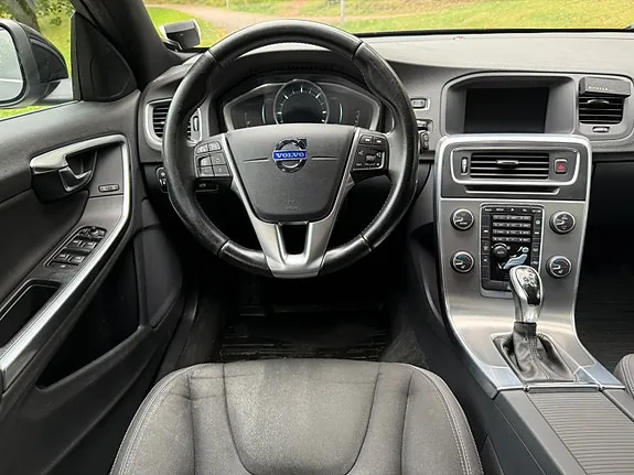 Volvo V60 2014 photo 4