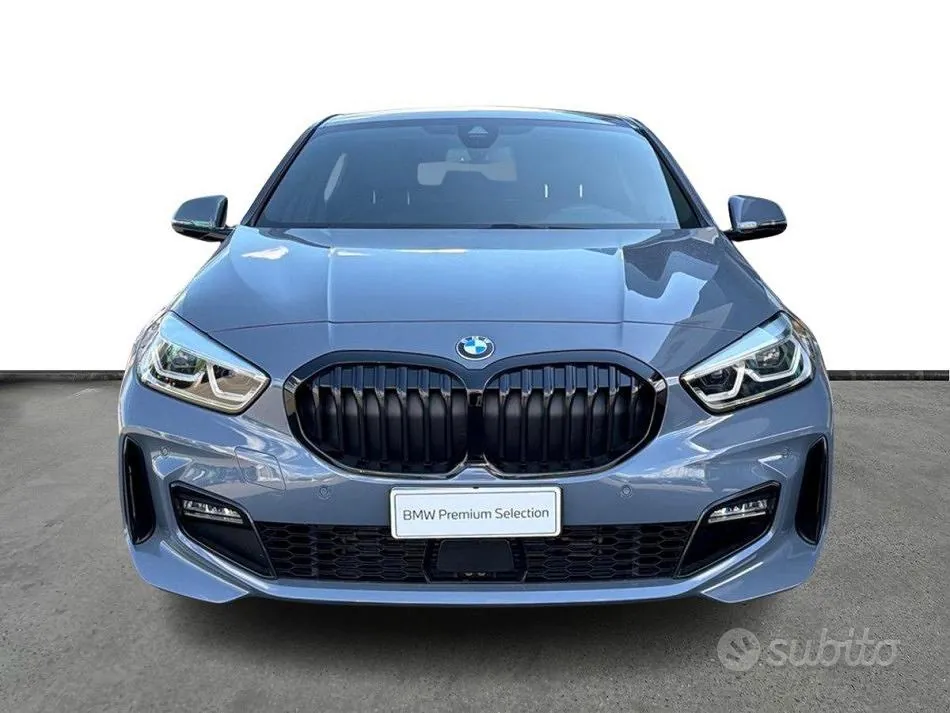 BMW 118D 2023 photo 3