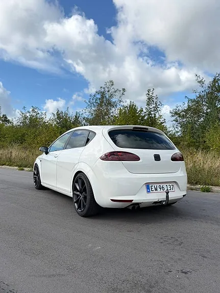 Seat Leon 2009 photo 3