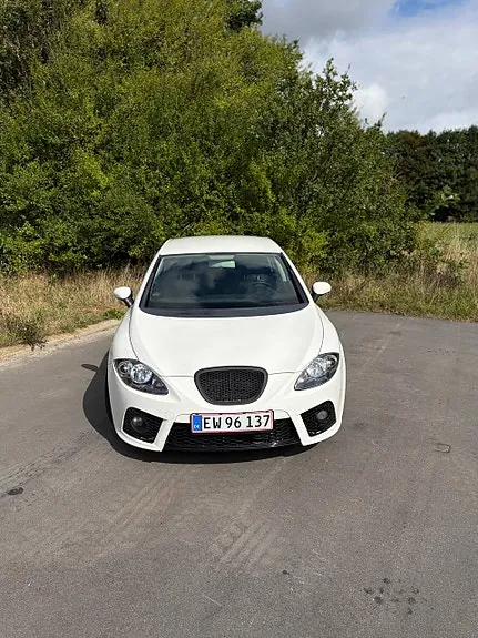 Seat Leon 2009 photo 2