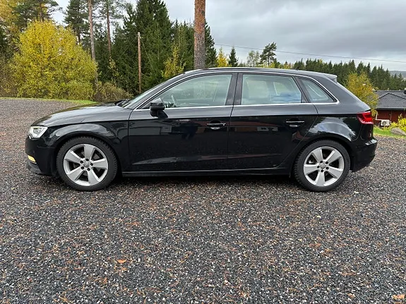 Audi A3 2013 photo 2
