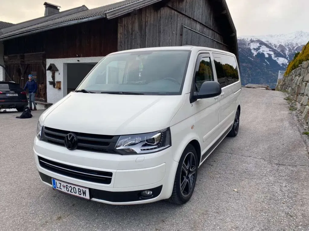 Volkswagen T5 2008 photo 2