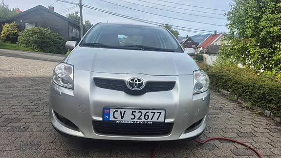 Toyota Auris 2008 photo 2