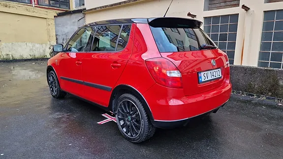 Skoda Fabia 2011 photo 3