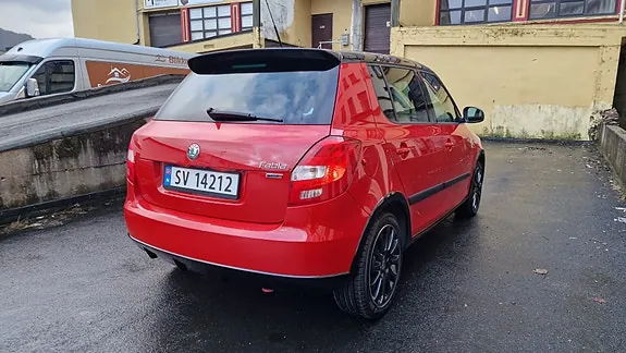 Skoda Fabia 2011 photo 4