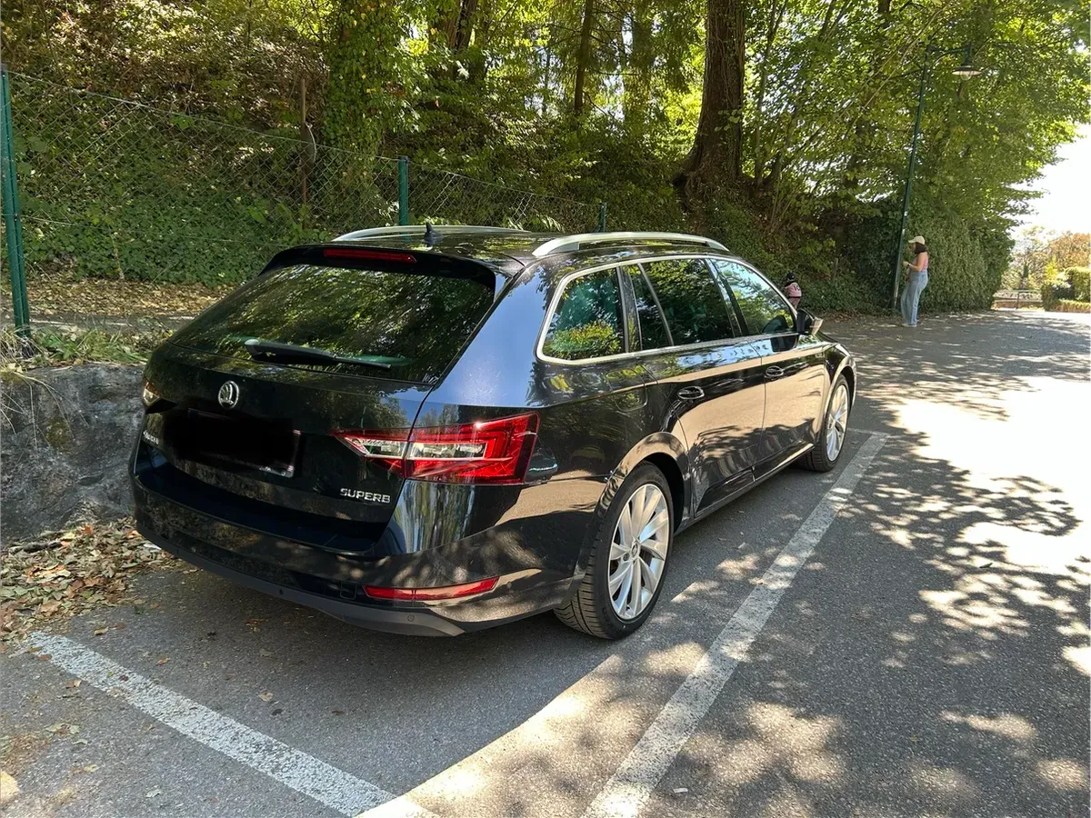 Skoda Superb 2018 photo 2