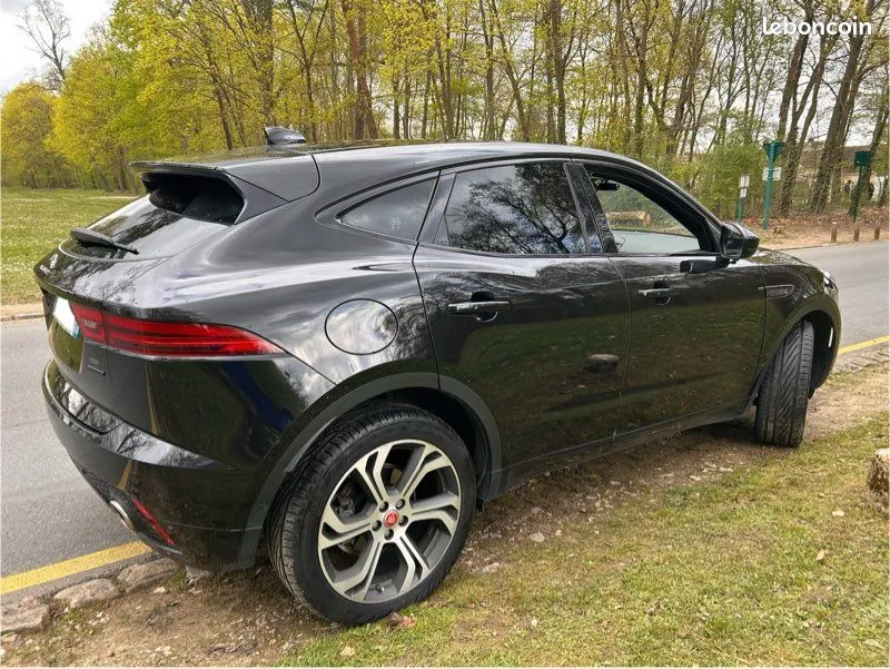 Jaguar E-Pace 2019 photo 5