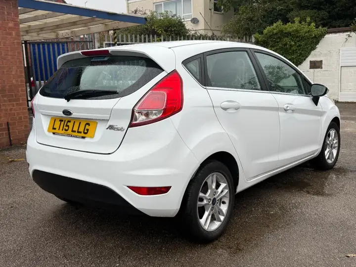 Ford Fiesta 2015 photo 3