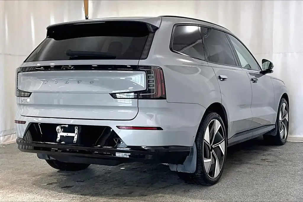 Volvo Ex90 2025 photo 2