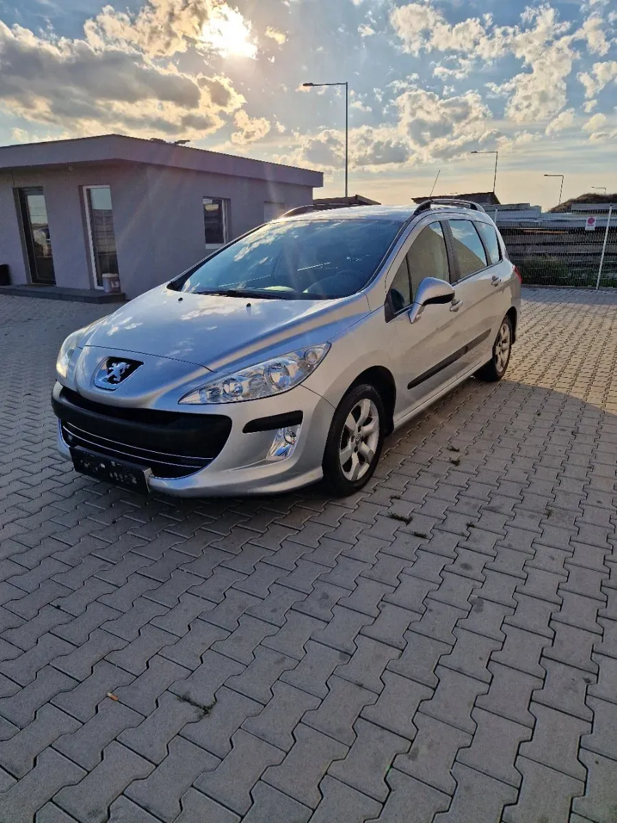 Peugeot 308 2009 photo 3