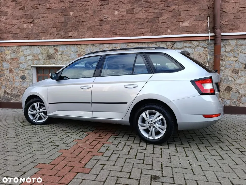 Skoda Fabia 2021 photo 5