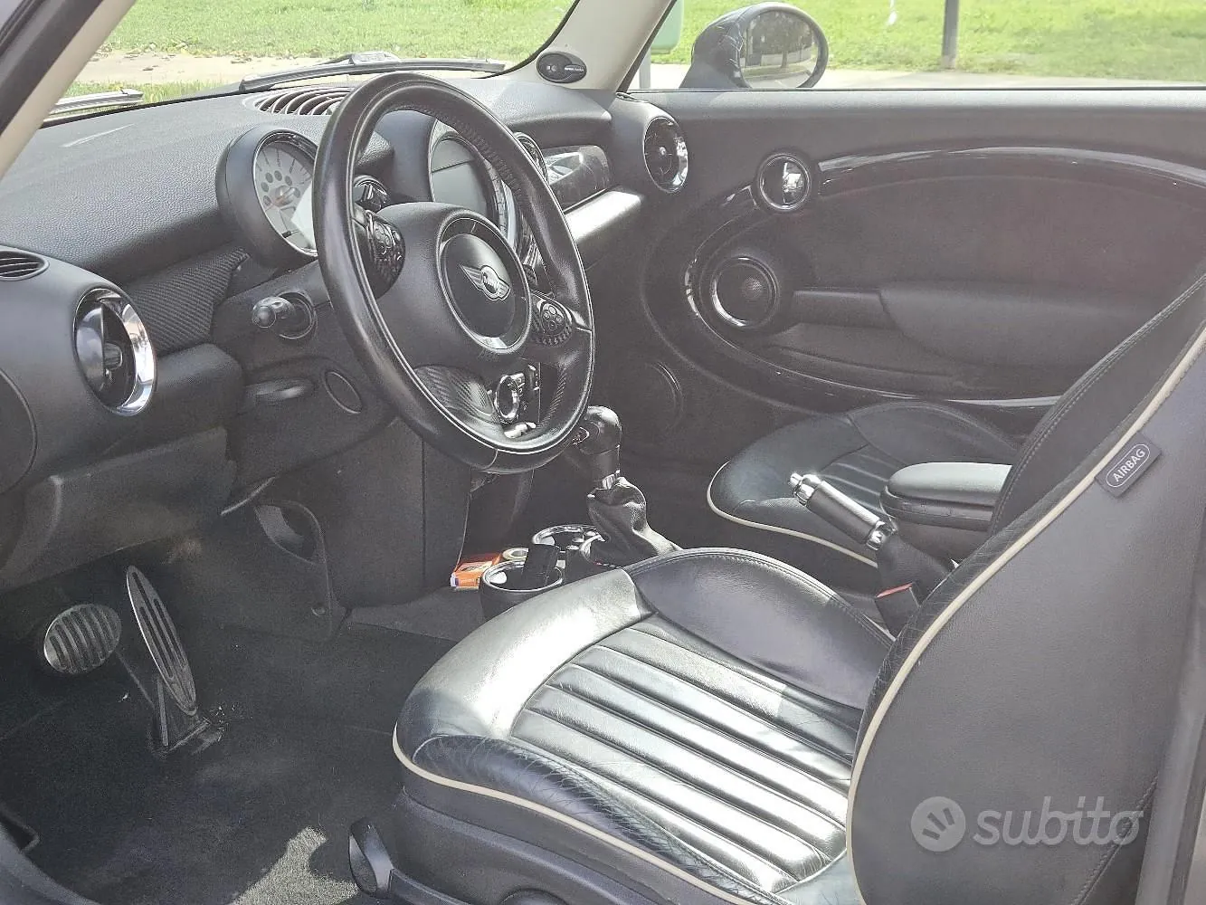 Mini Mini Cooper S 2010 photo 4